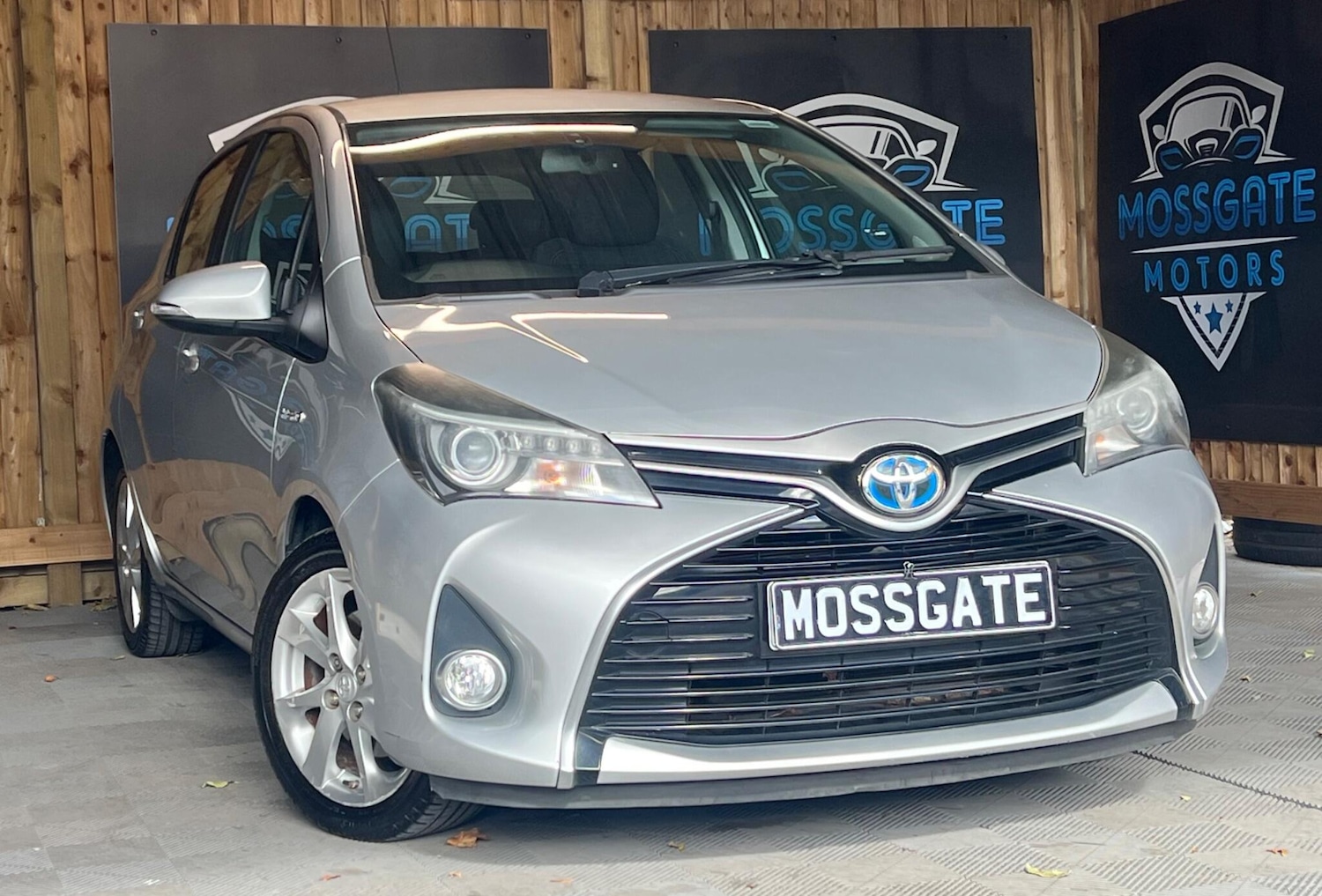 Used Toyota Yaris 2015 for sale - 76013680: Photo 1