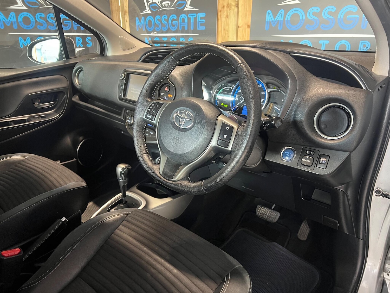 Used Toyota Yaris 2015 for sale - 76013680: Photo 13