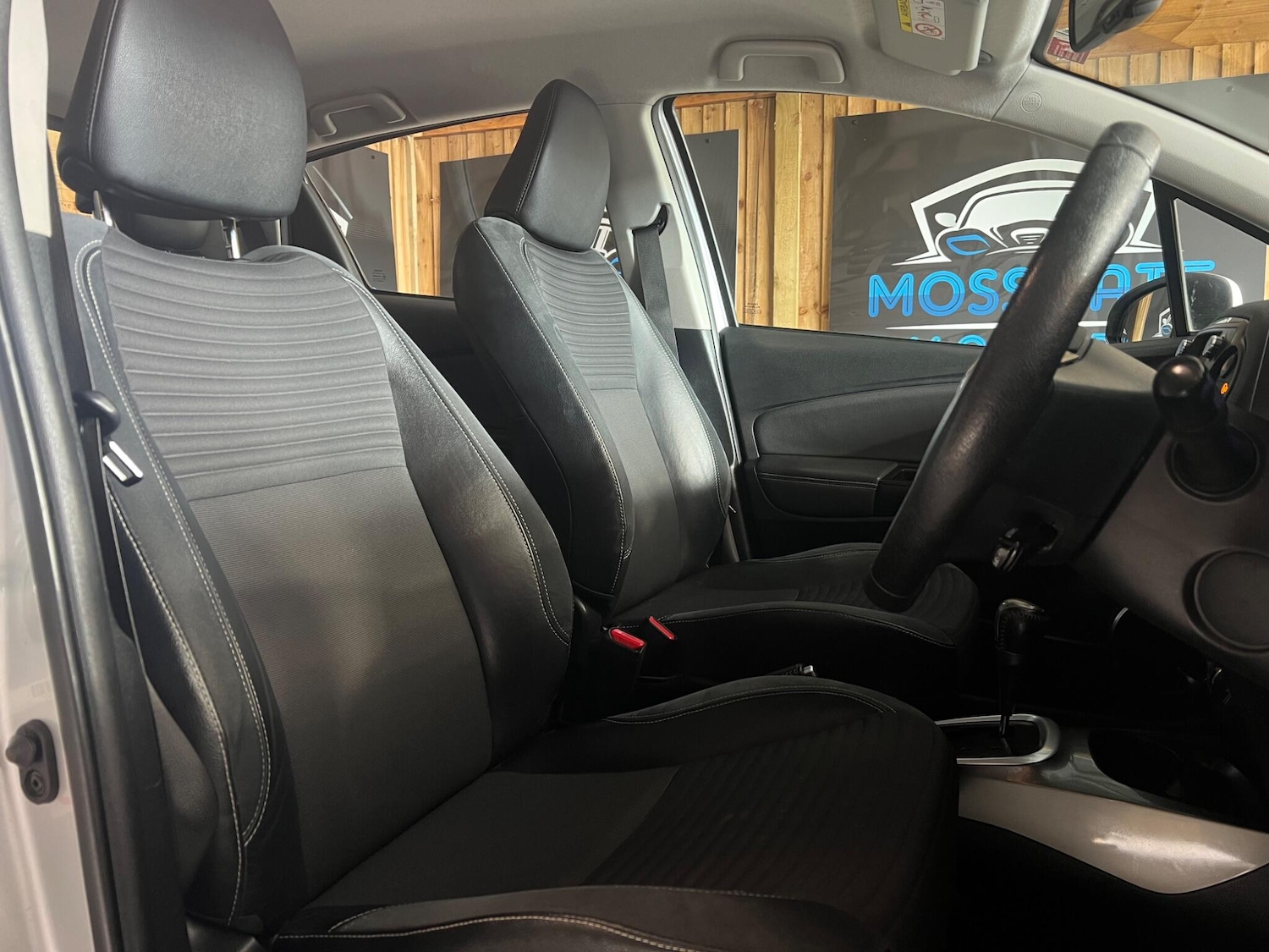 Used Toyota Yaris 2015 for sale - 76013680: Photo 15