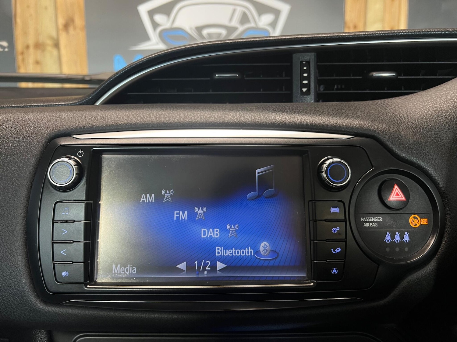 Used Toyota Yaris 2015 for sale - 76013680: Photo 23