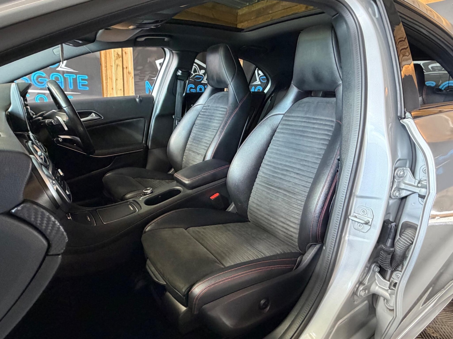 Used Mercedes-Benz A-Class for sale - 77925685: Photo 40