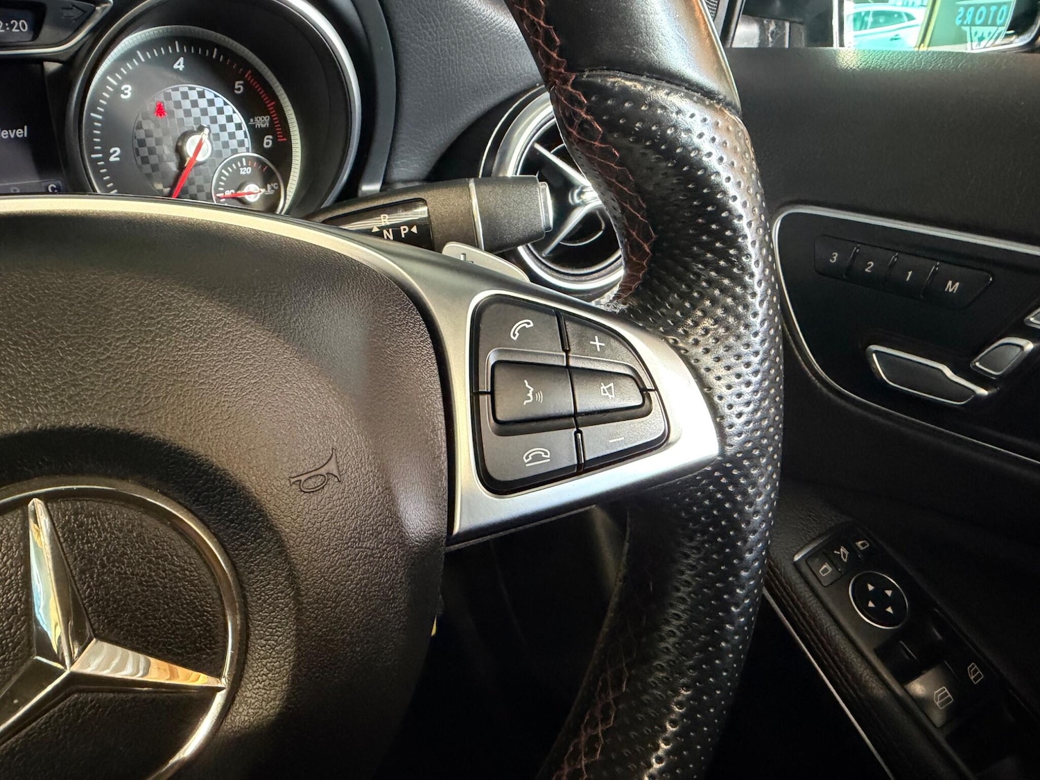 Used Mercedes-Benz A-Class for sale - 77925685: Photo 42