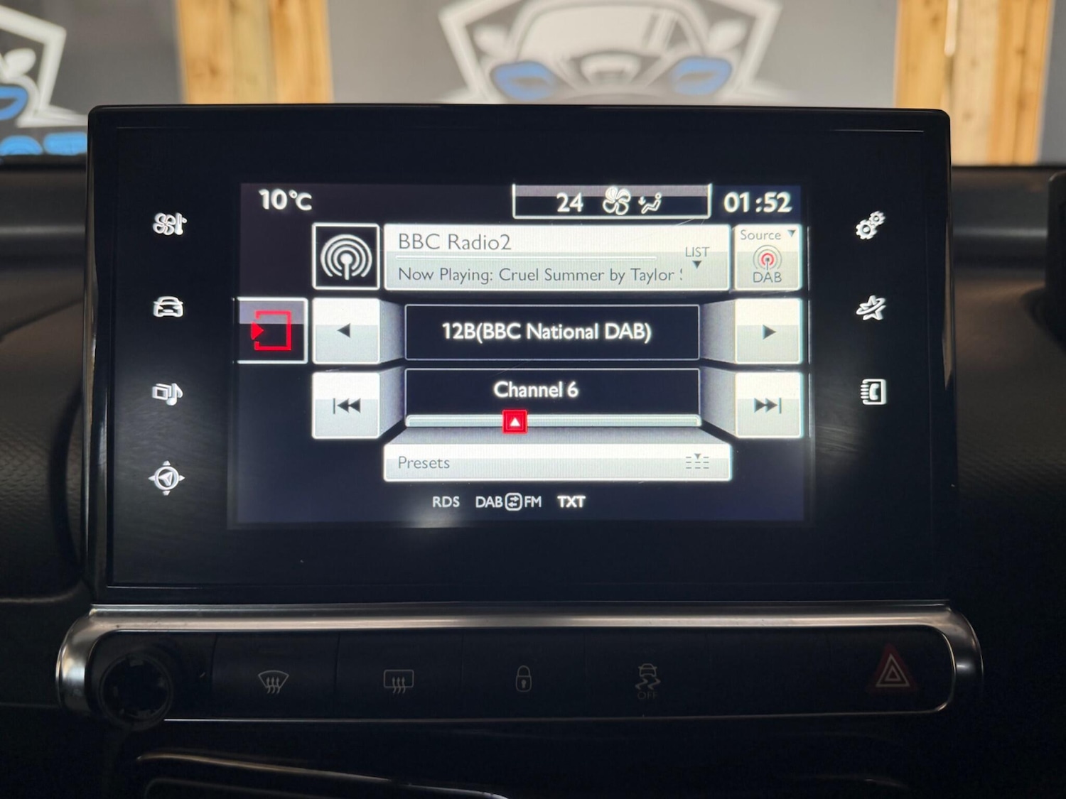 Used Citroen C4 Cactus 2017 for sale - 78035096: Photo 24