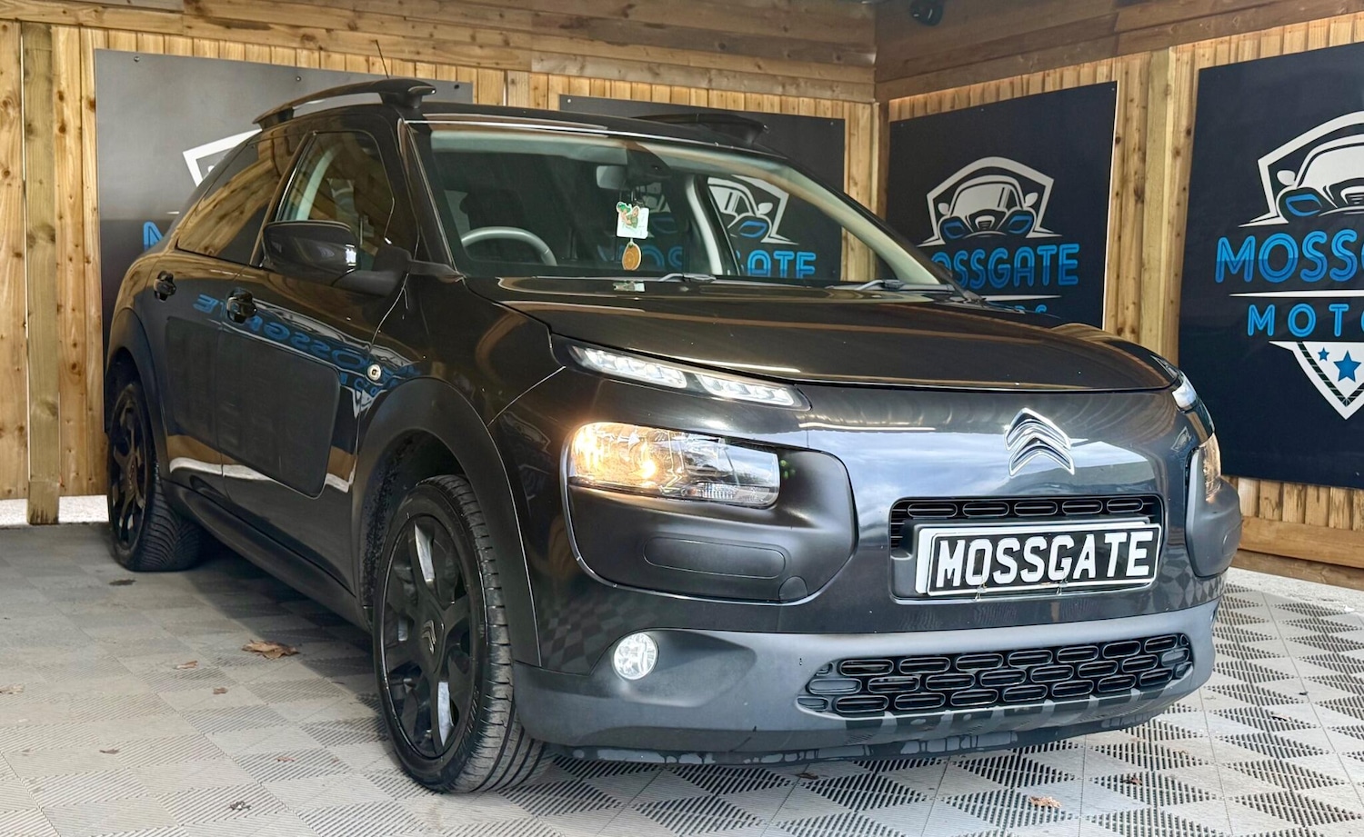 Used Citroen C4 Cactus 2017 for sale - 78035096: Photo 3