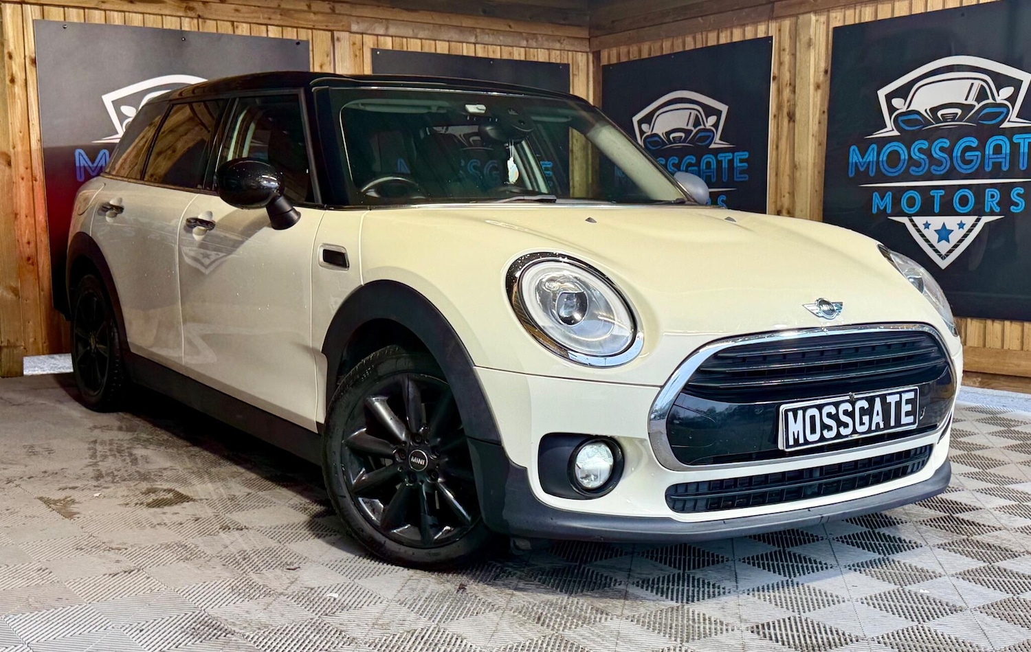 Used MINI Clubman 2017 for sale - 77646685: Photo 1