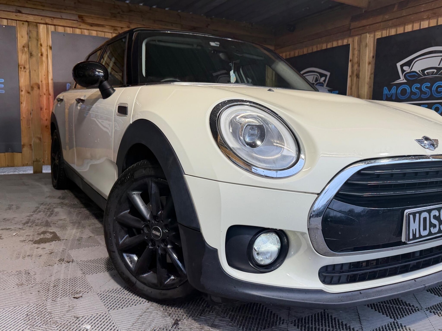 Used MINI Clubman 2017 for sale - 77646685: Photo 2