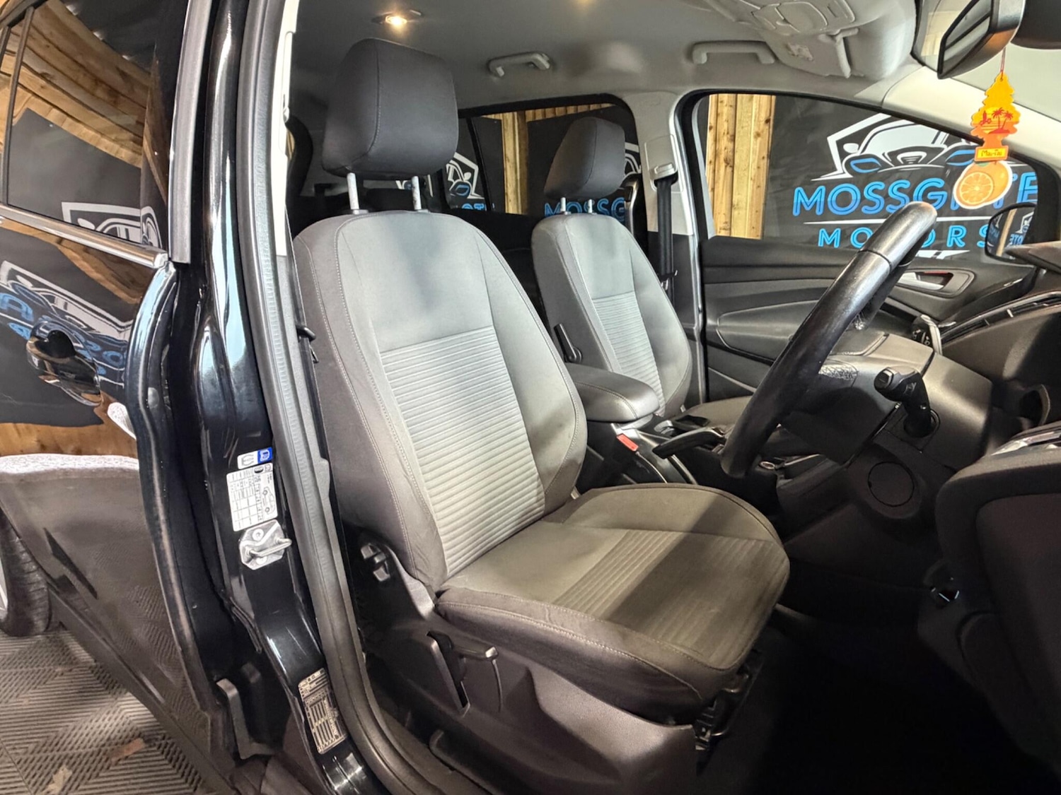 Used Ford Grand C-Max 2016 for sale - 77798998: Photo 12