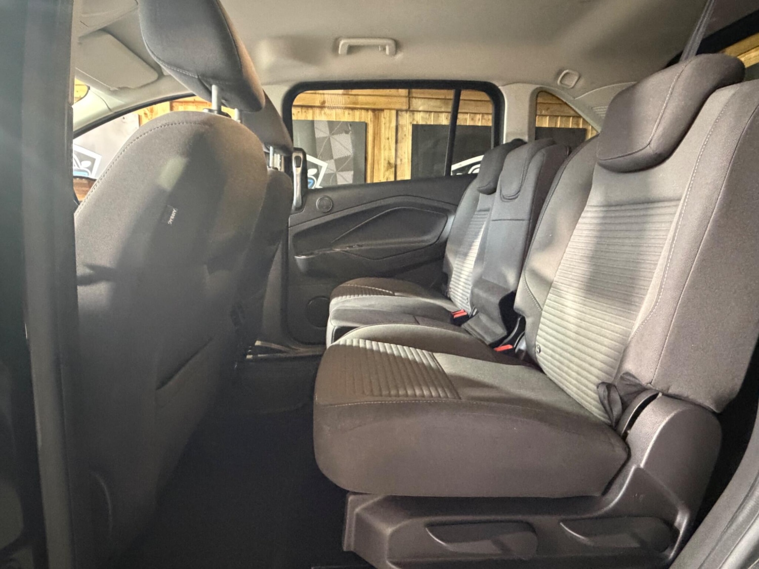 Used Ford Grand C-Max 2016 for sale - 77798998: Photo 24