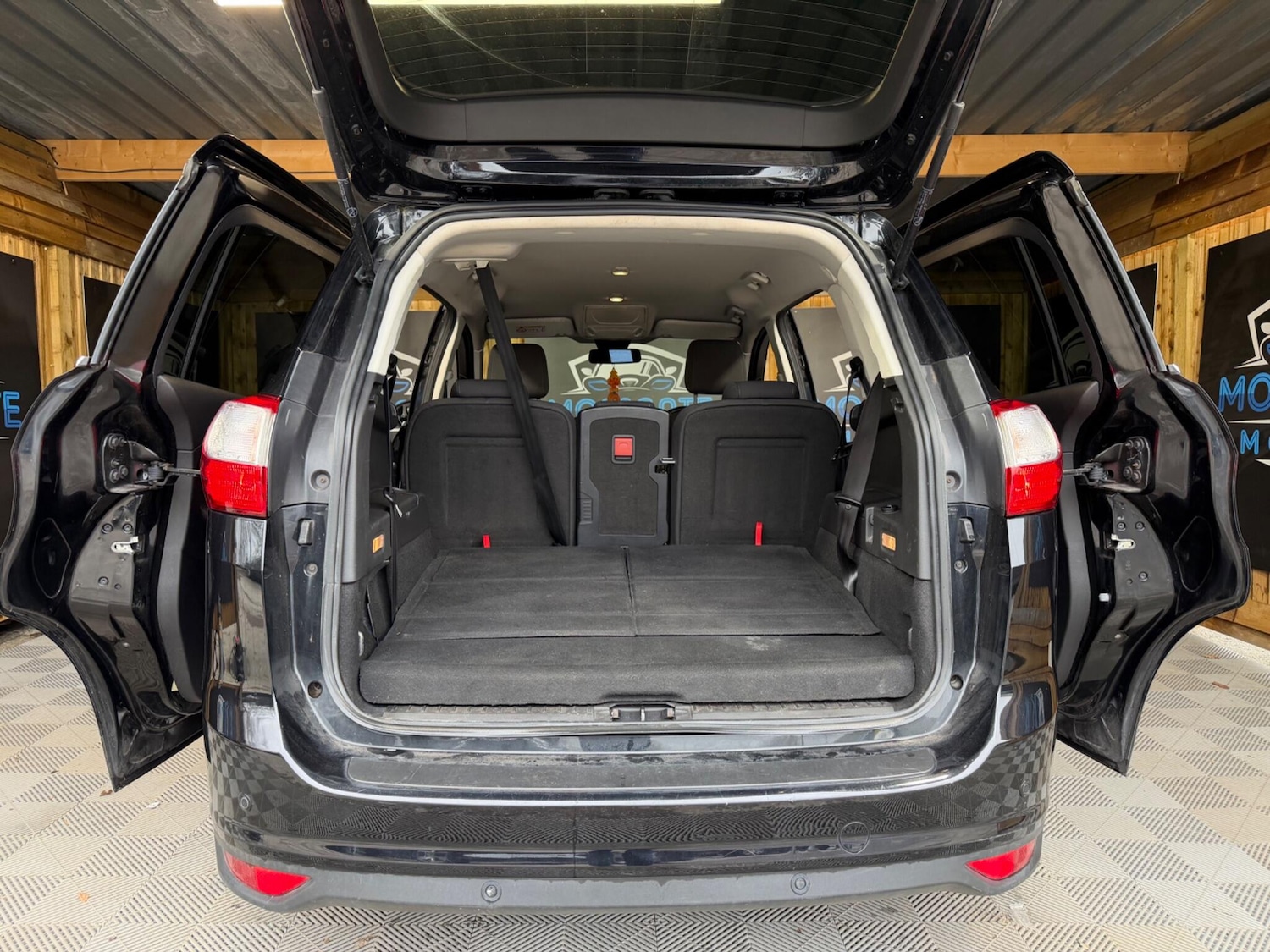 Used Ford Grand C-Max 2016 for sale - 77798998: Photo 39