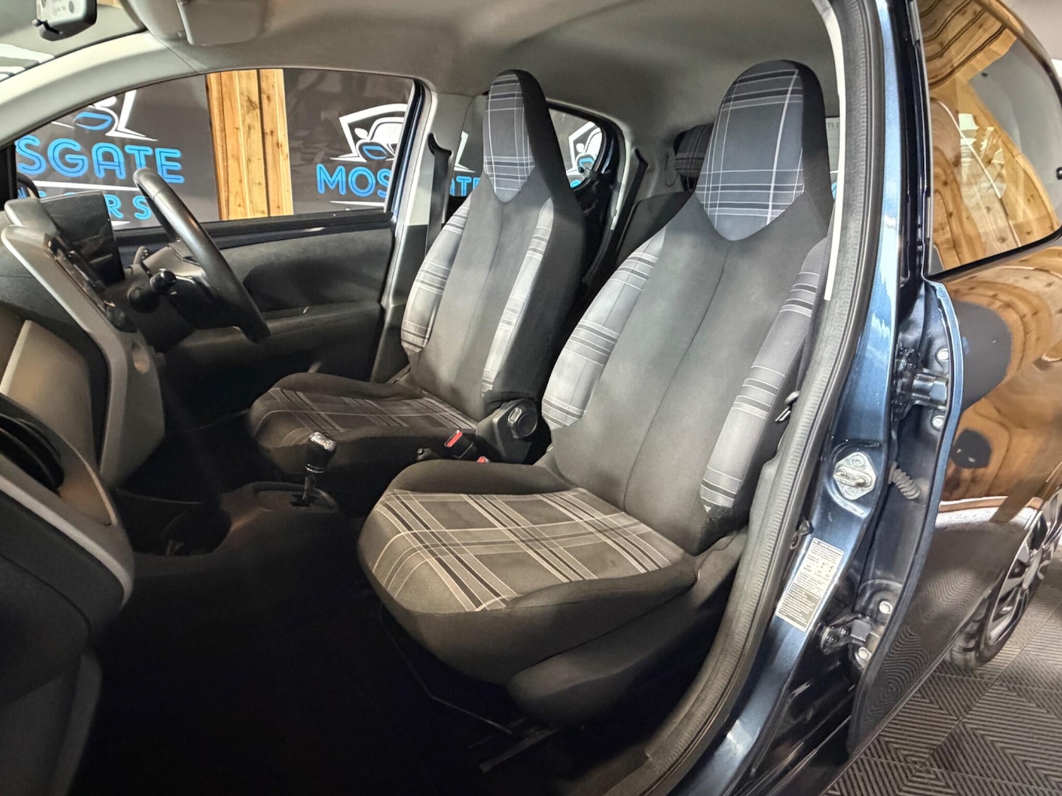 Used Peugeot 108 for sale - 77809063: Photo 27