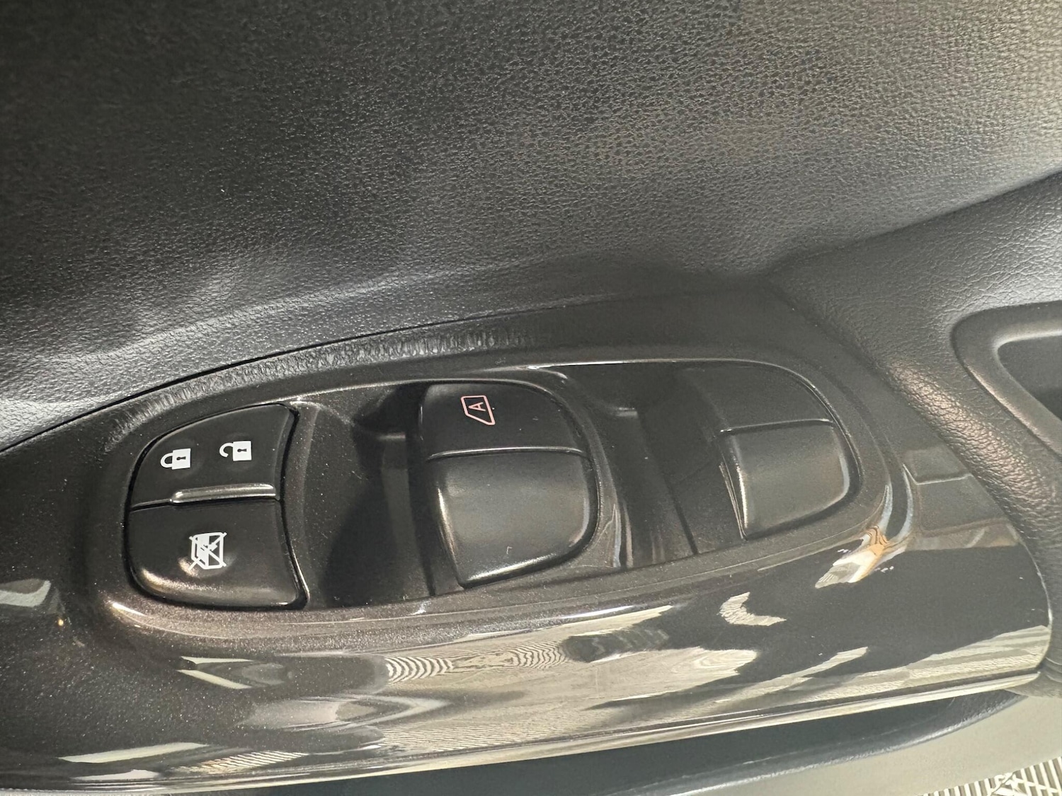 Used Nissan Juke 2015 for sale - 76572345: Photo 25