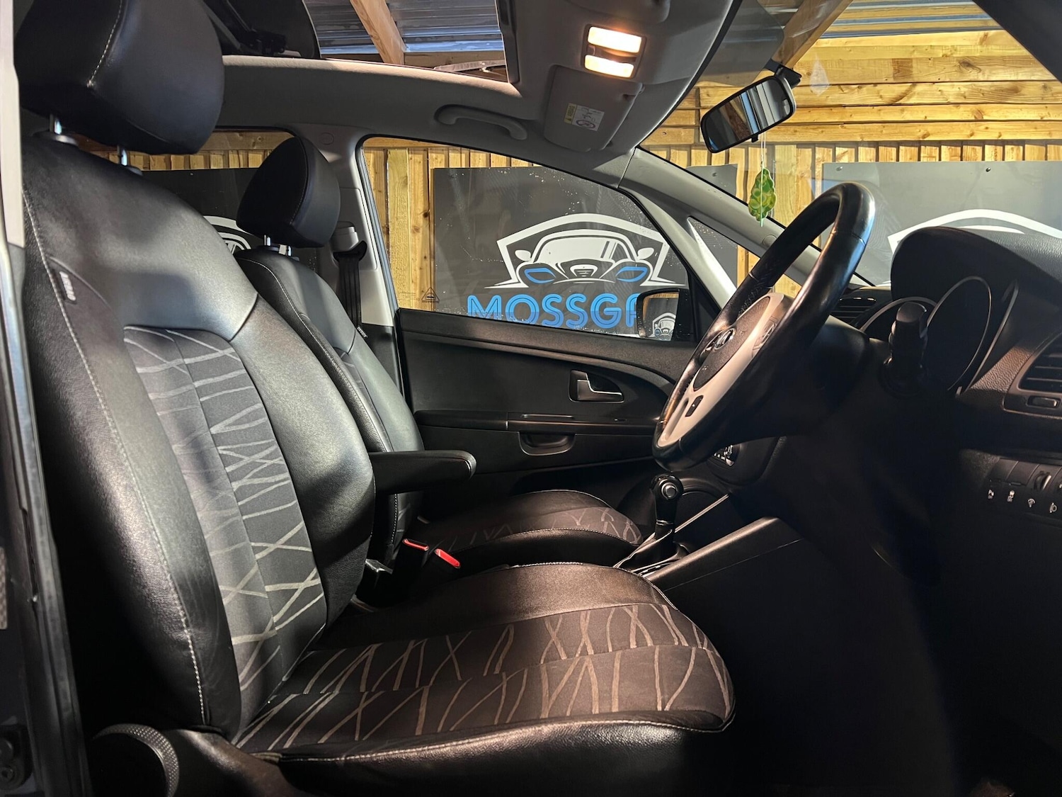 Used Kia Venga 2016 for sale - 76832142: Photo 14