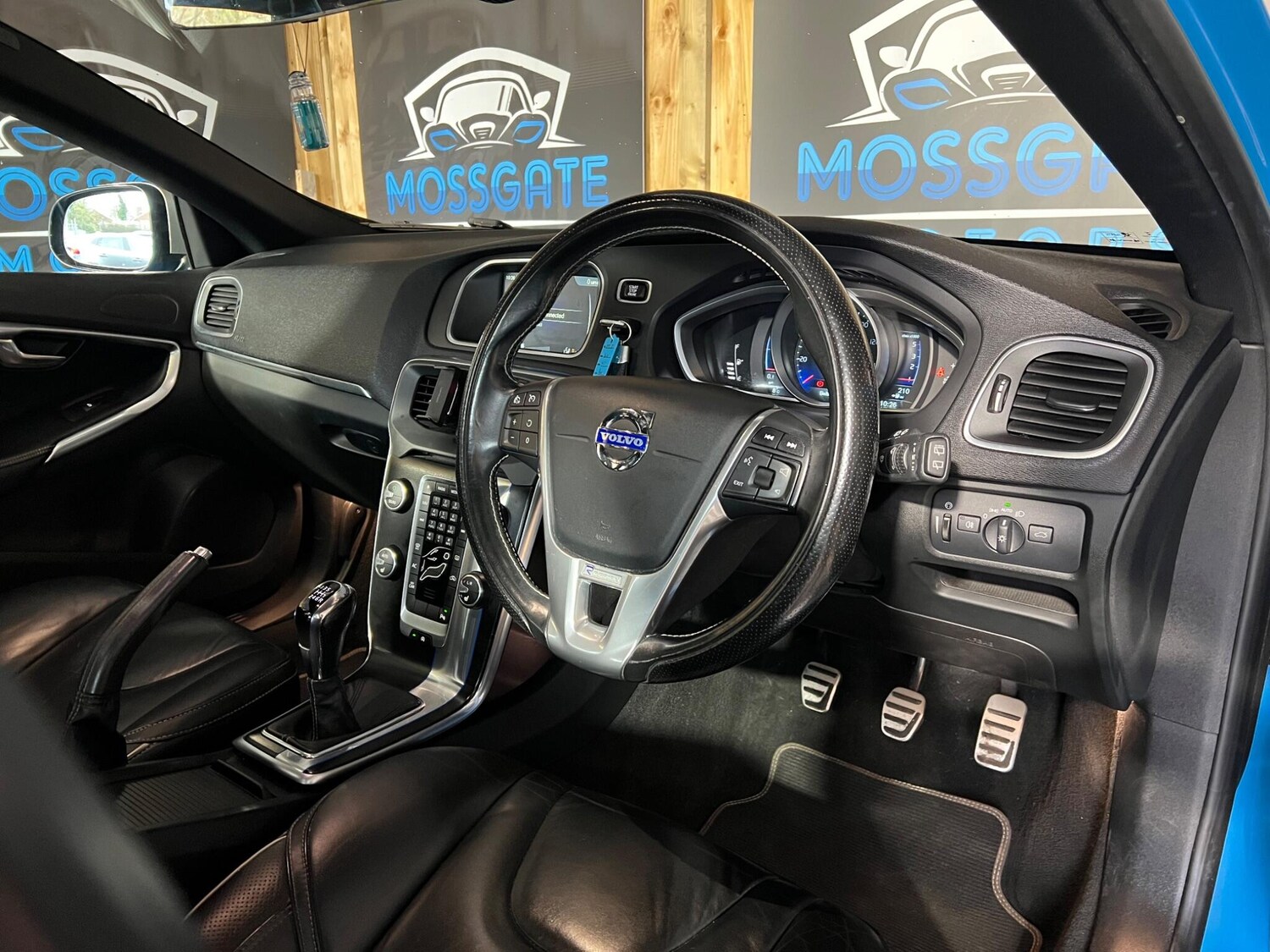 Used Volvo V40 2015 for sale - 77939778: Photo 13