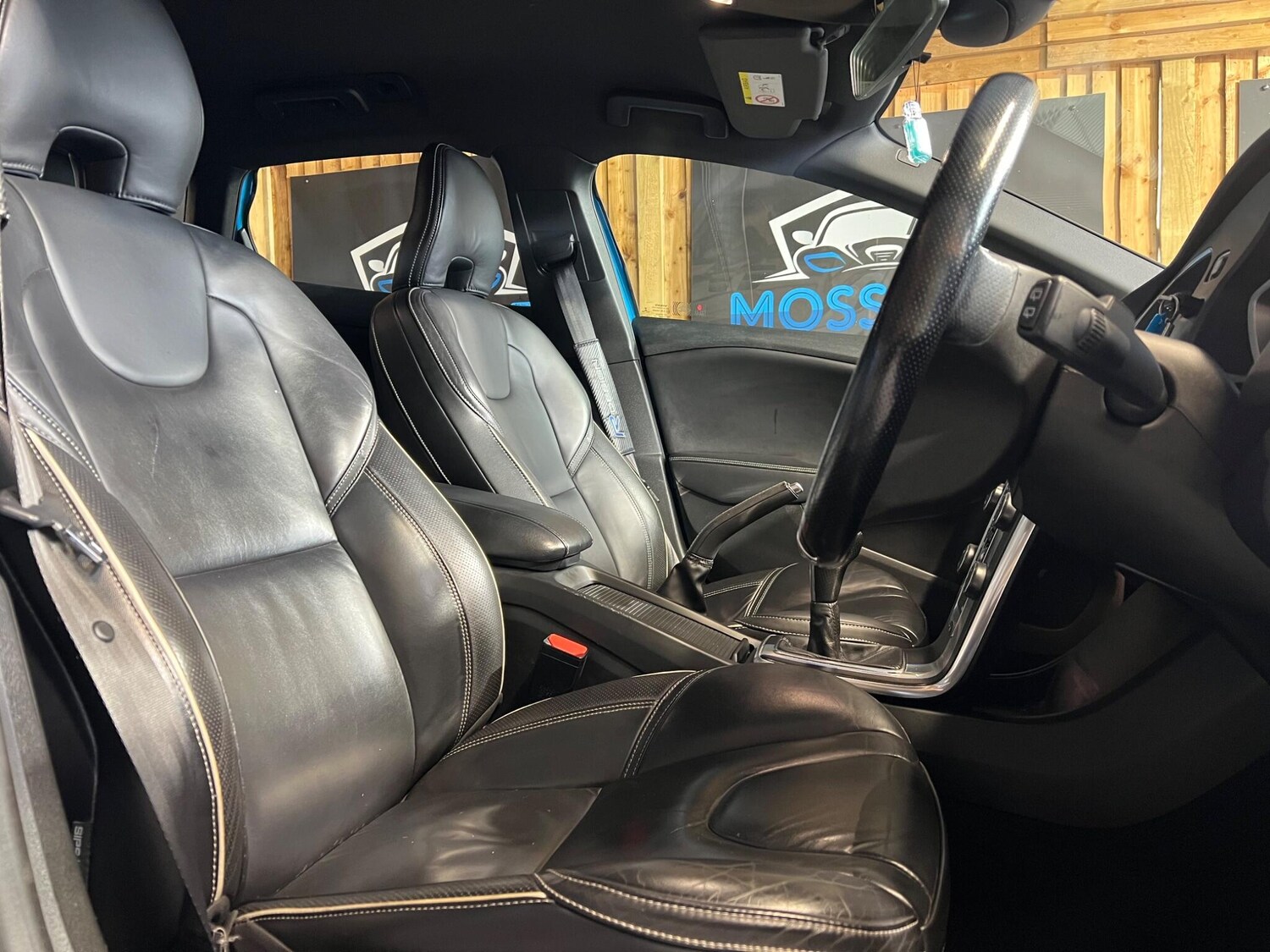 Used Volvo V40 2015 for sale - 77939778: Photo 15