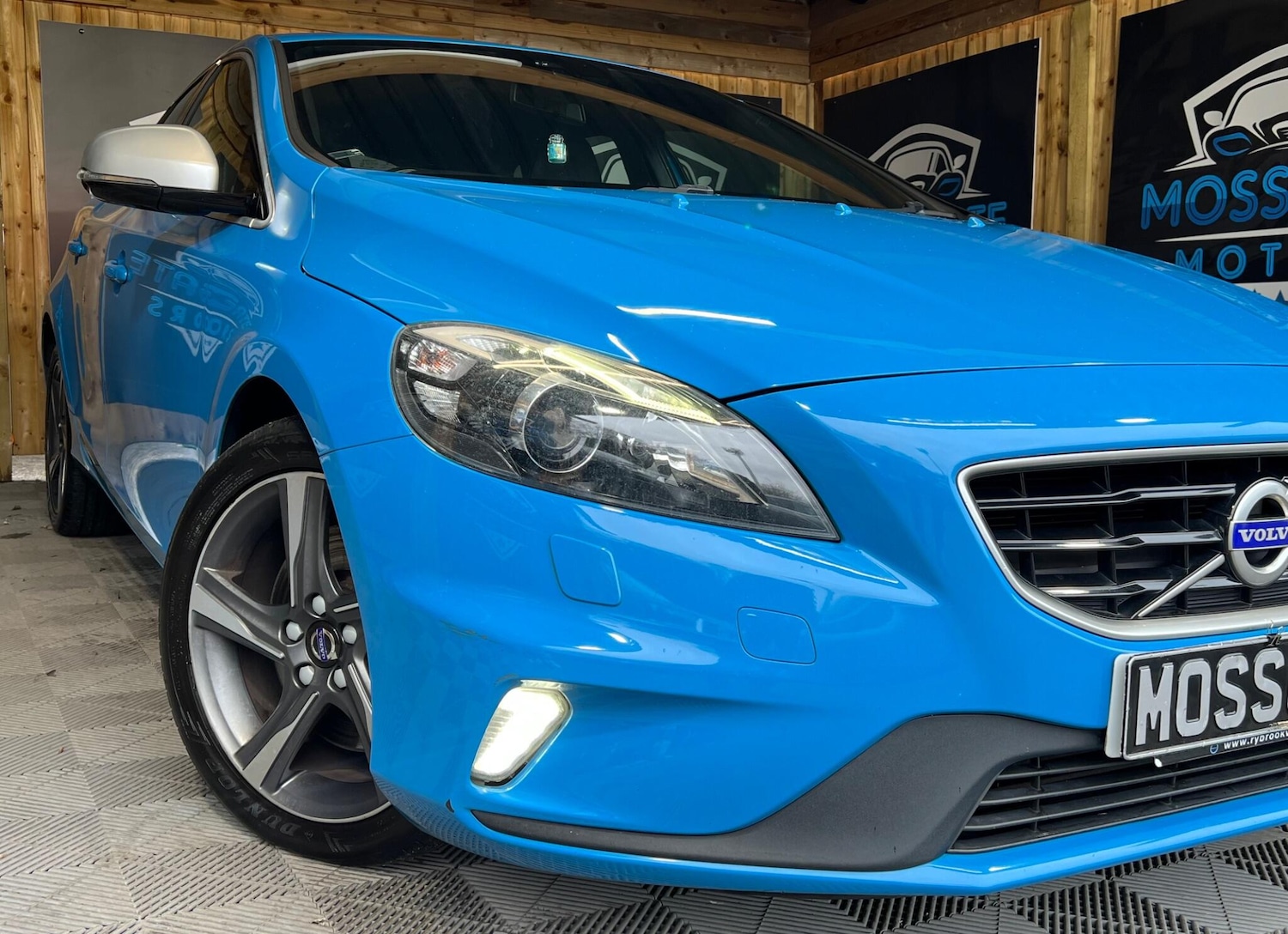 Used Volvo V40 2015 for sale - 77939778: Photo 2