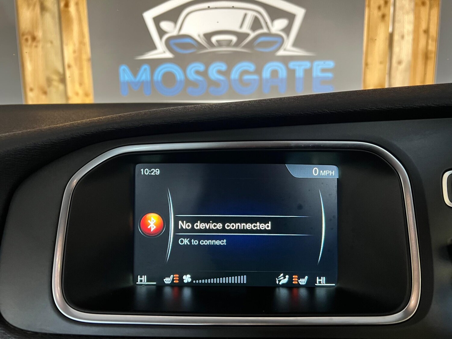 Used Volvo V40 2015 for sale - 77939778: Photo 23