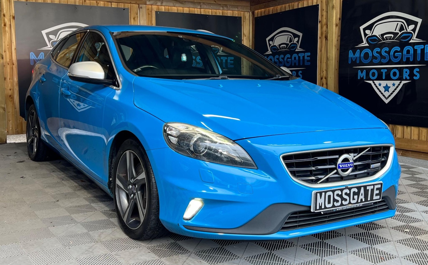 Used Volvo V40 2015 for sale - 77939778: Photo 3