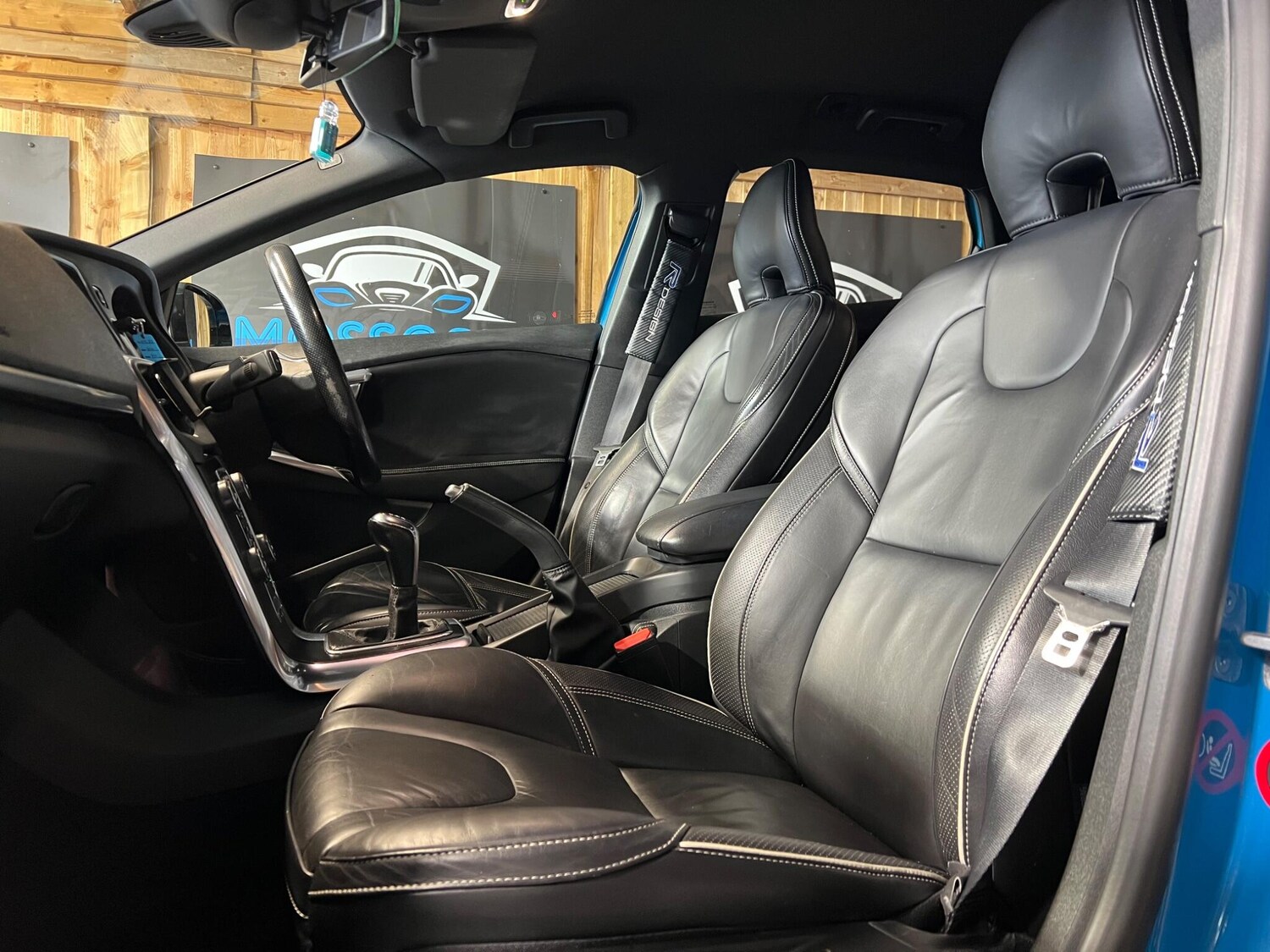 Used Volvo V40 2015 for sale - 77939778: Photo 31