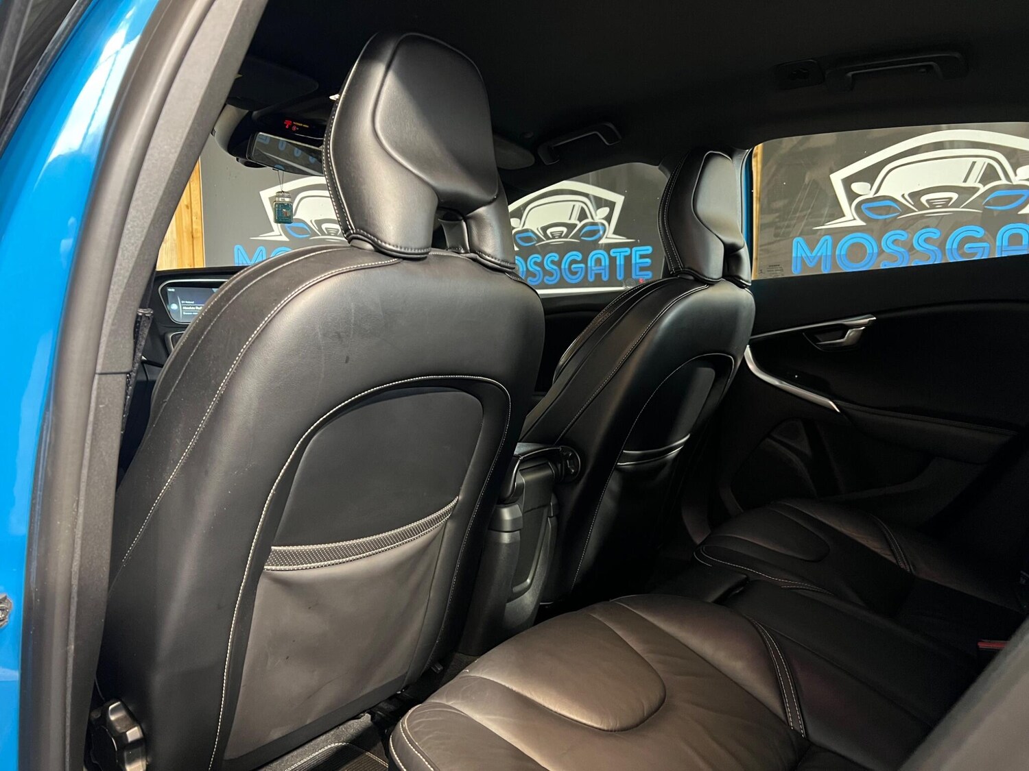 Used Volvo V40 2015 for sale - 77939778: Photo 33