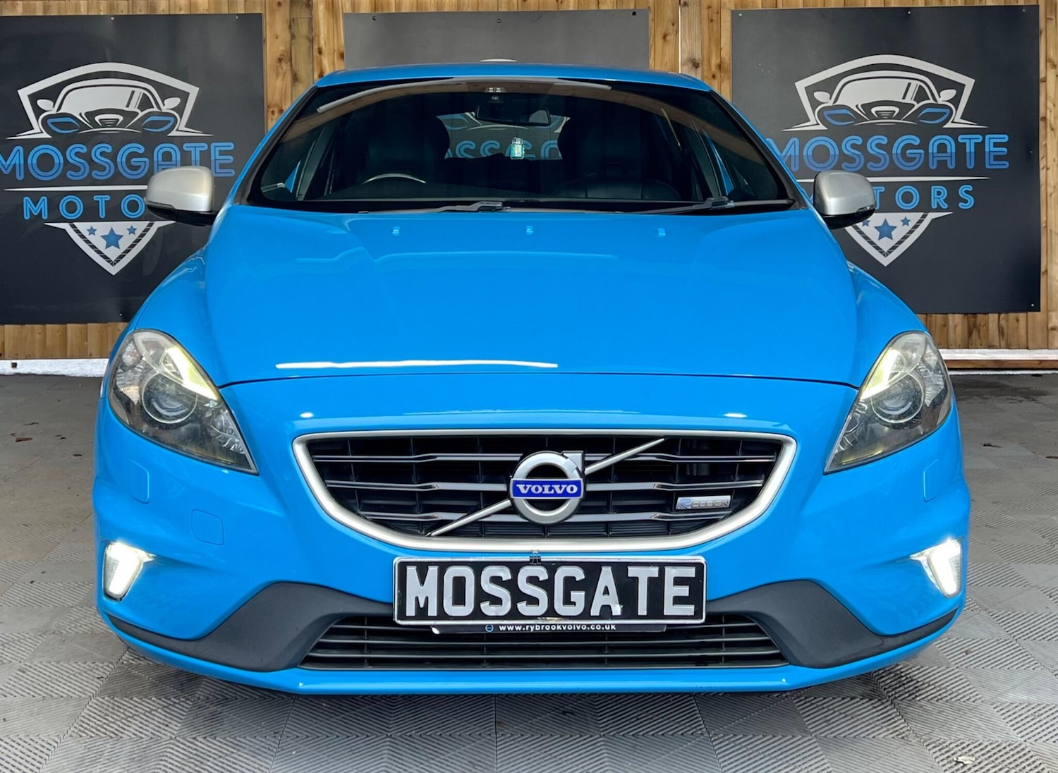 Used Volvo V40 2015 for sale - 77939778: Photo 4
