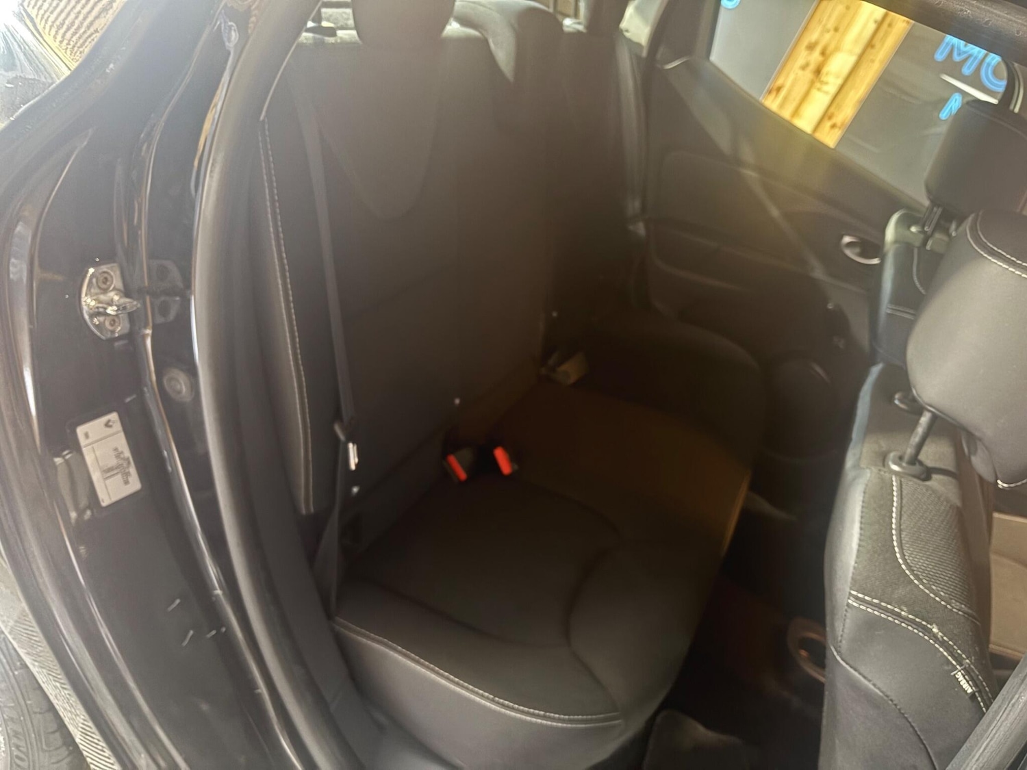 Used Renault Clio 2015 for sale - 76370871: Photo 13