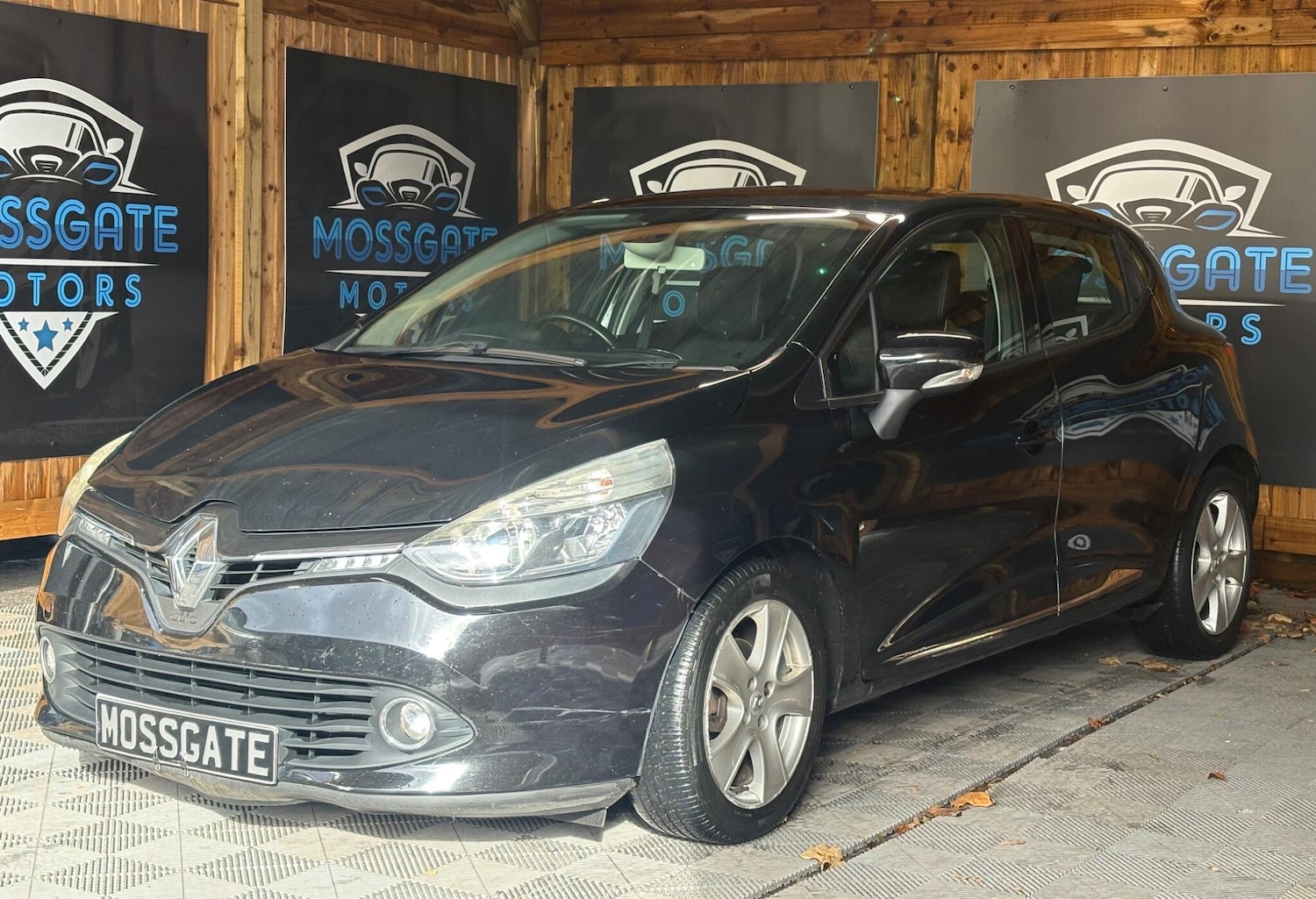 Used Renault Clio 2015 for sale - 76370871: Photo 7