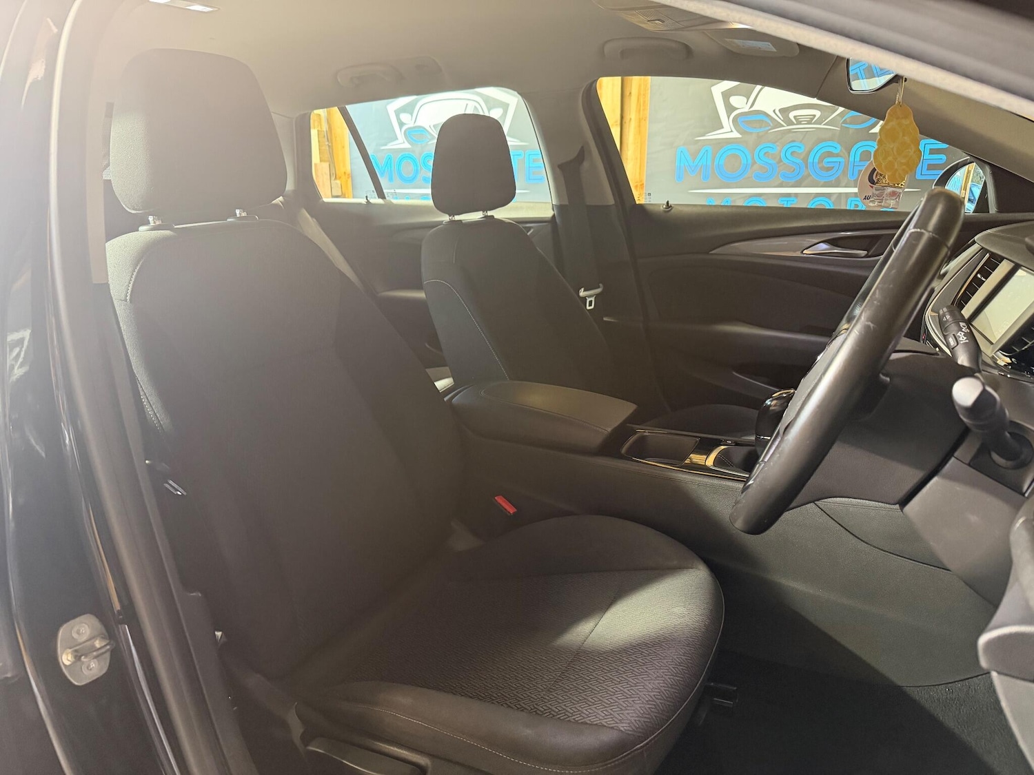 Used Vauxhall Insignia 2018 for sale - 76913903: Photo 13