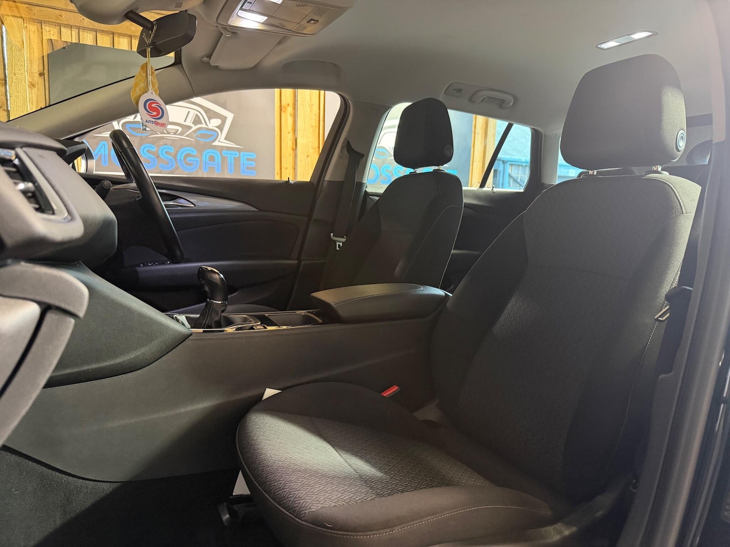 Used Vauxhall Insignia 2018 for sale - 76913903: Photo 36