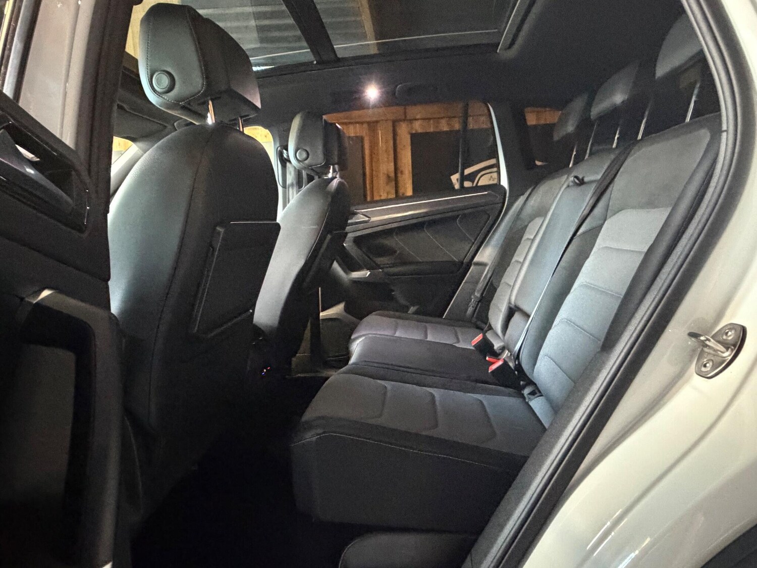 Used Volkswagen Tiguan 2017 for sale - 77050238: Photo 24