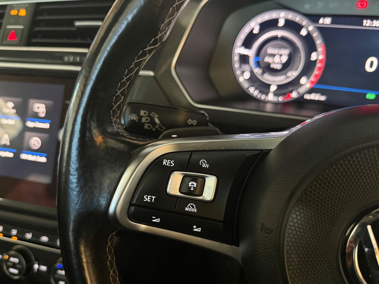 Used Volkswagen Tiguan 2017 for sale - 77050238: Photo 32