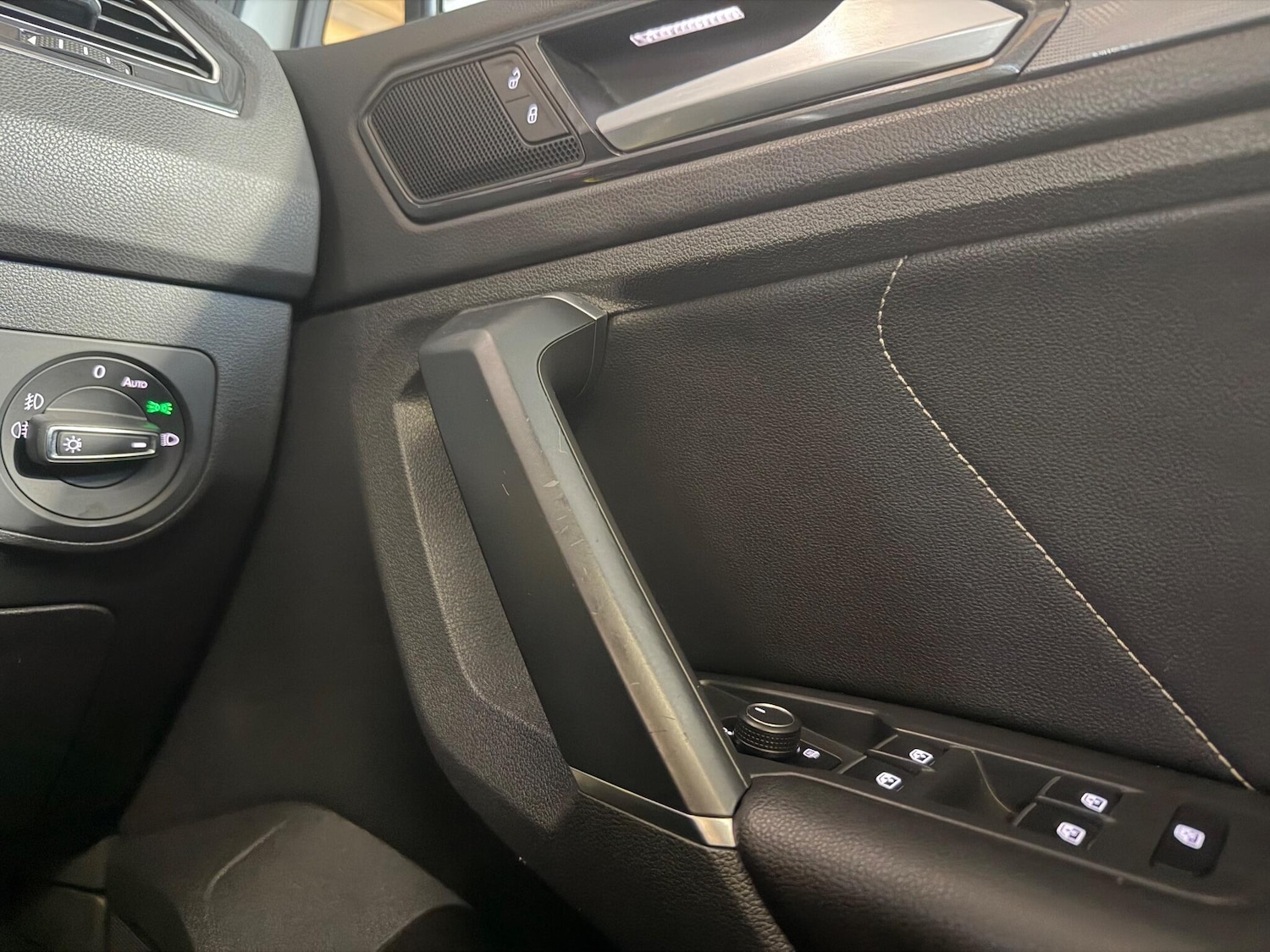 Used Volkswagen Tiguan 2017 for sale - 77050238: Photo 36