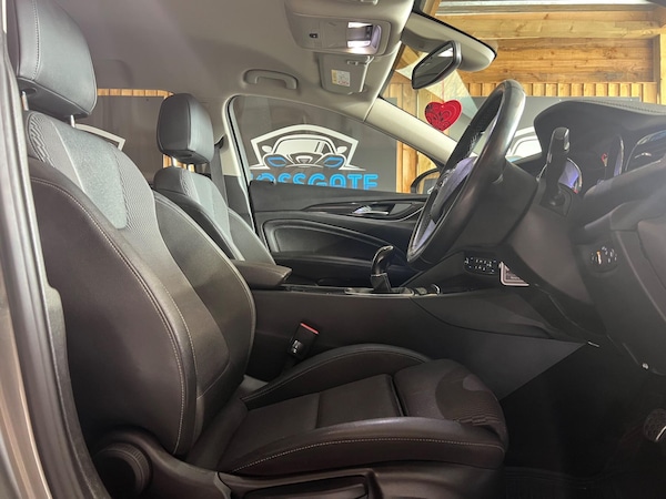 Used Vauxhall Insignia 2019 for sale - 76227382: Photo 11