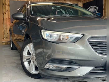 Used Vauxhall Insignia 2019 for sale - 76227382: Photo 2