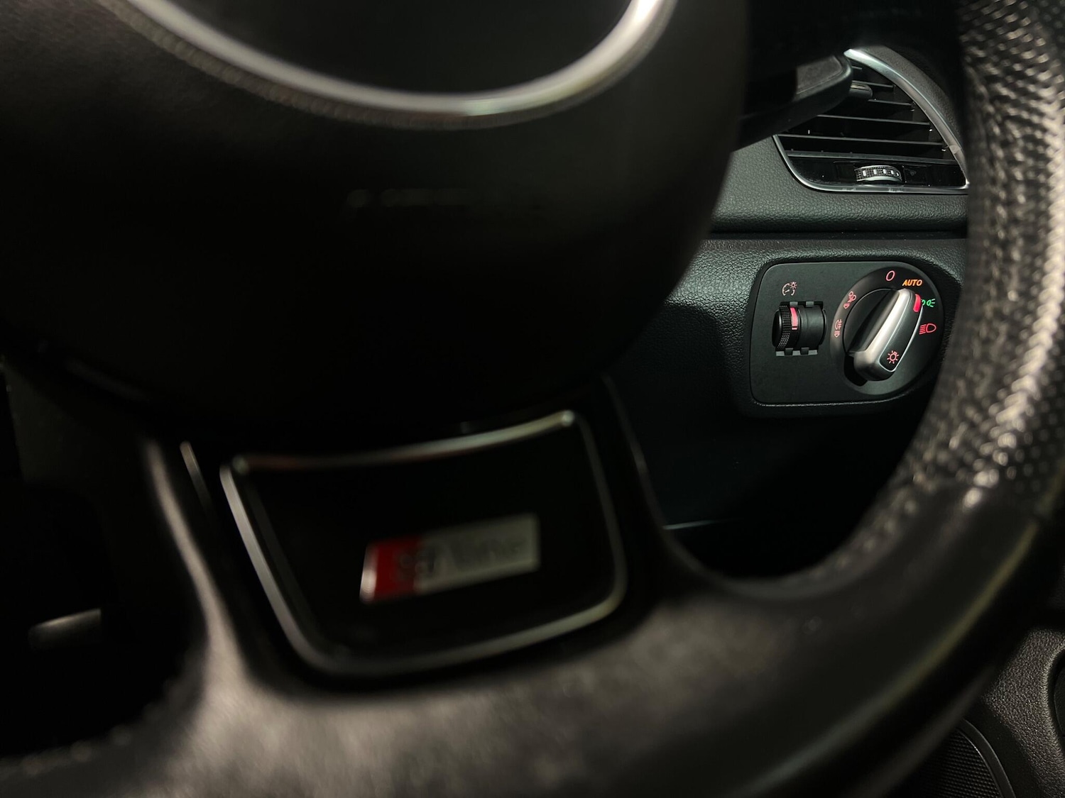 Used Audi Q3 2016 for sale - 76886607: Photo 24