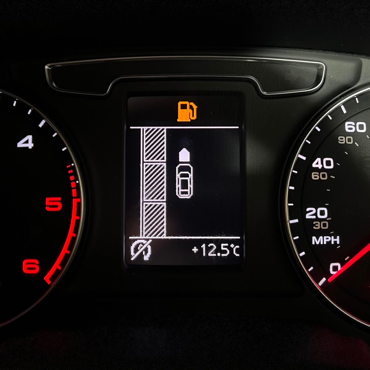 Used Audi Q3 2016 for sale - 76886607: Photo 31