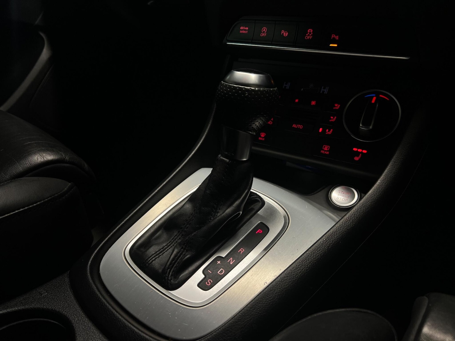 Used Audi Q3 2016 for sale - 76886607: Photo 34