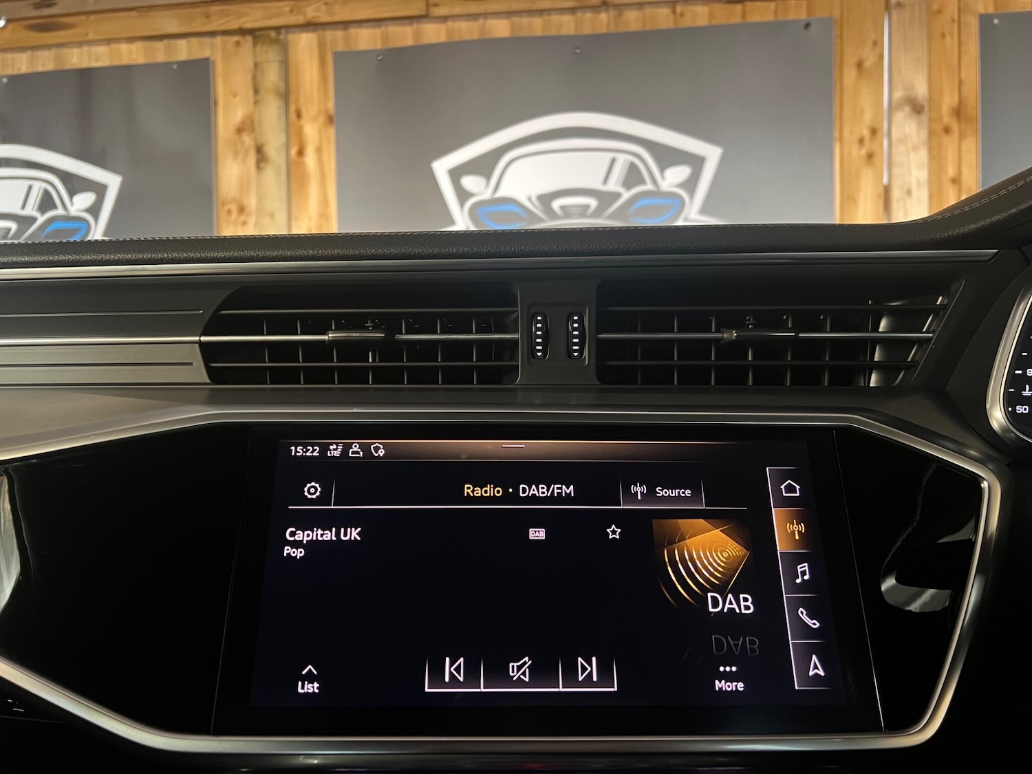 Used Audi A6 Avant 2018 for sale - 77425905: Photo 32