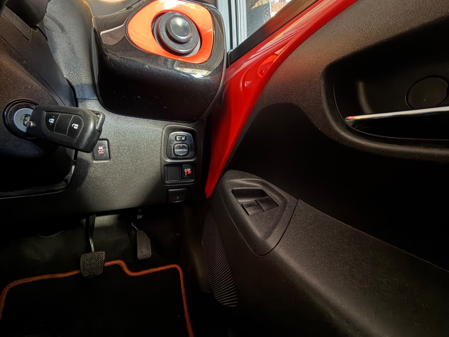 Used Toyota AYGO for sale - 78115068: Photo 27