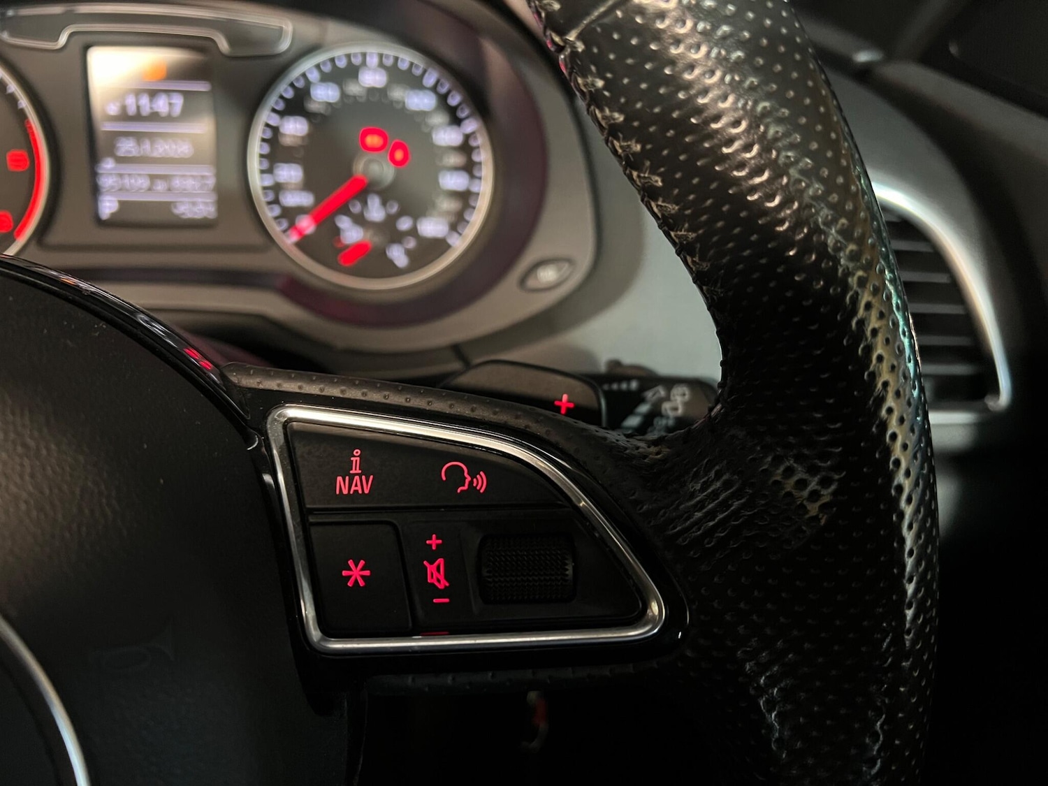 Used Audi Q3 2015 for sale - 77315020: Photo 24