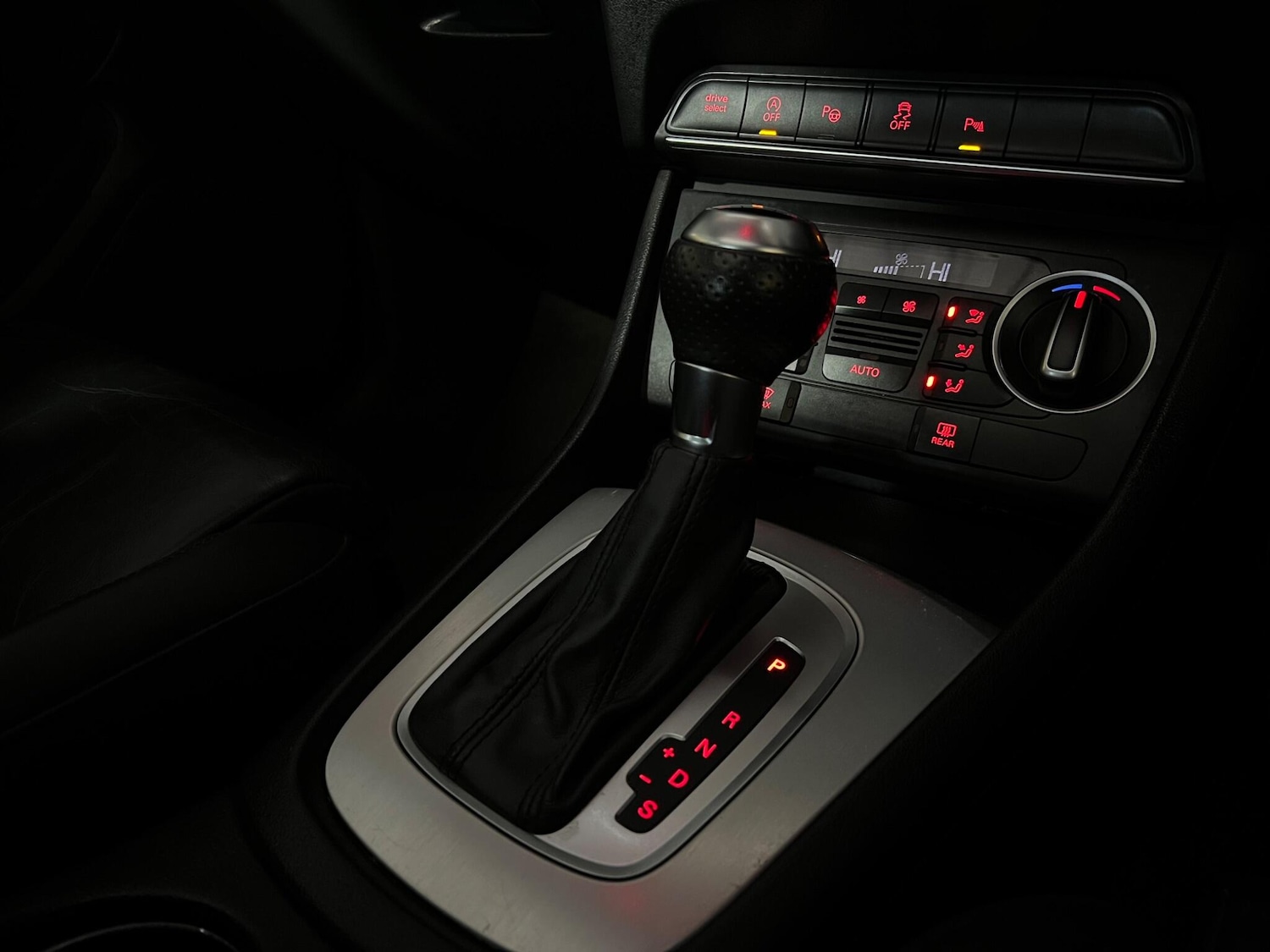 Used Audi Q3 2015 for sale - 77315020: Photo 33