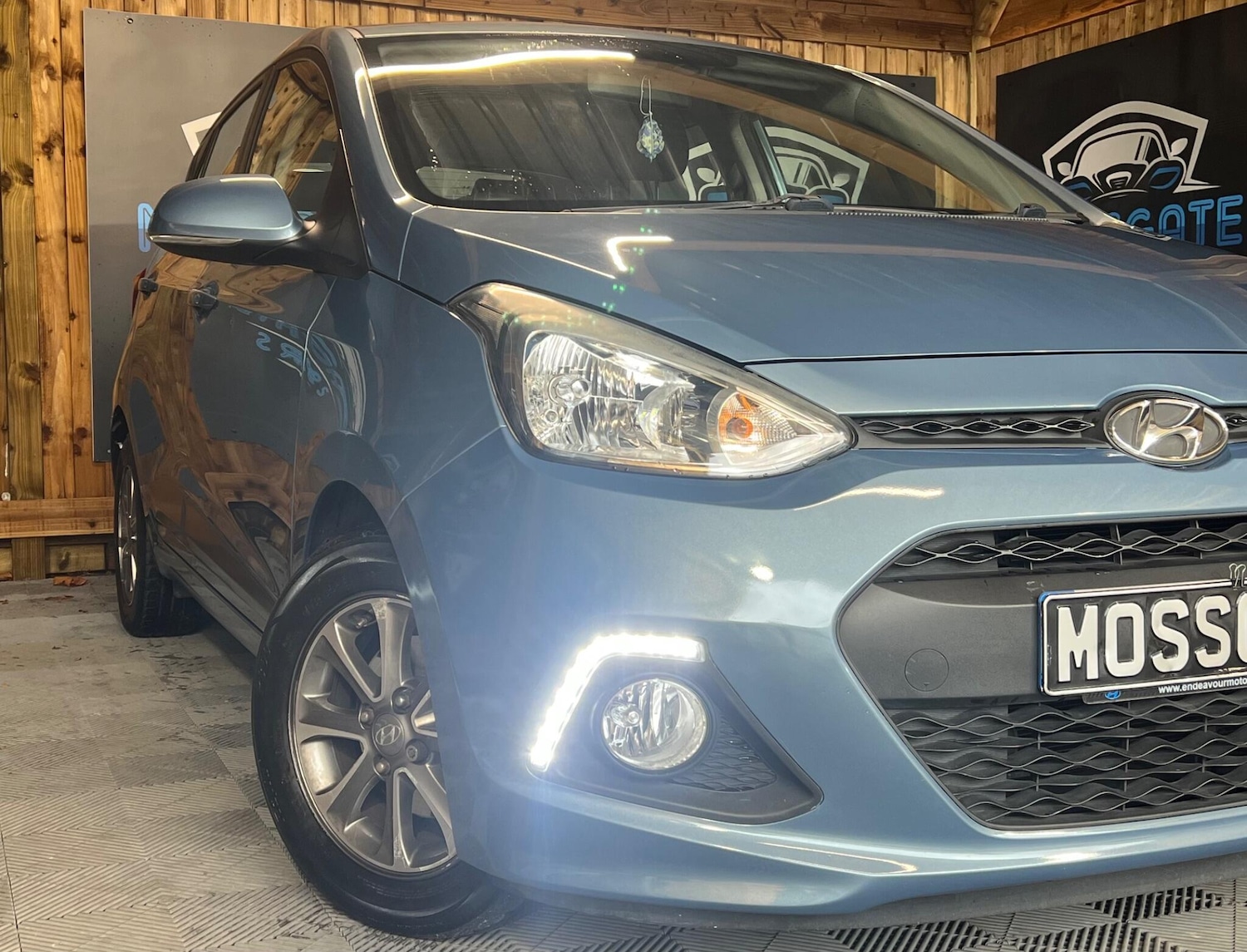 Used Hyundai i10 2015 for sale - 76377303: Photo 2