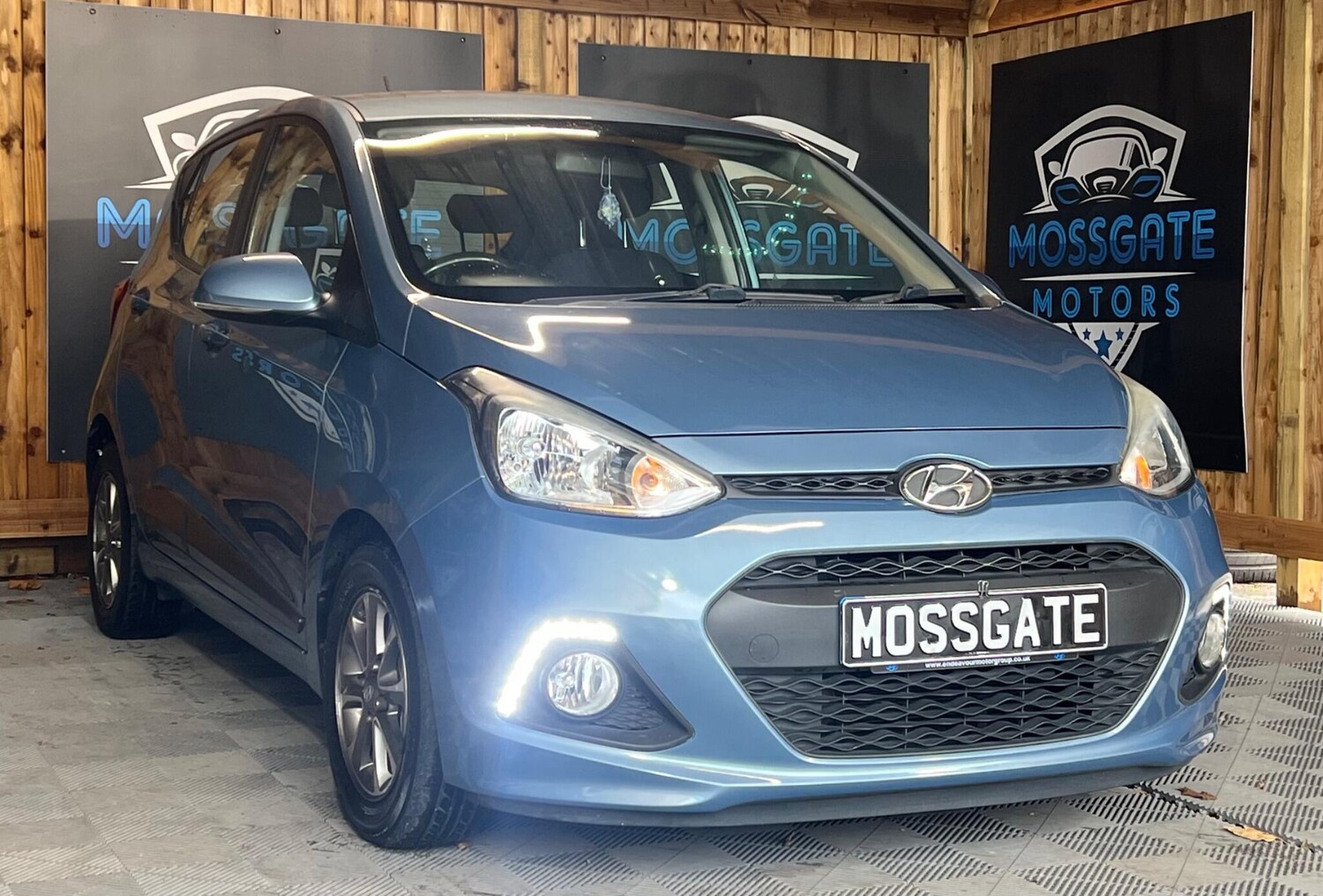 Used Hyundai i10 2015 for sale - 76377303: Photo 3