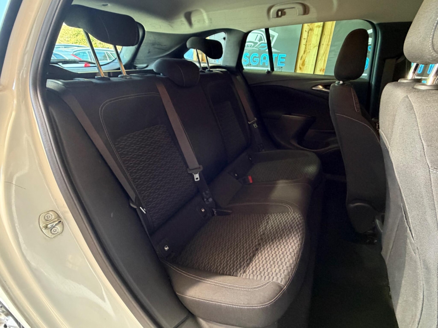 Used Vauxhall Astra 2018 for sale - 78073157: Photo 16