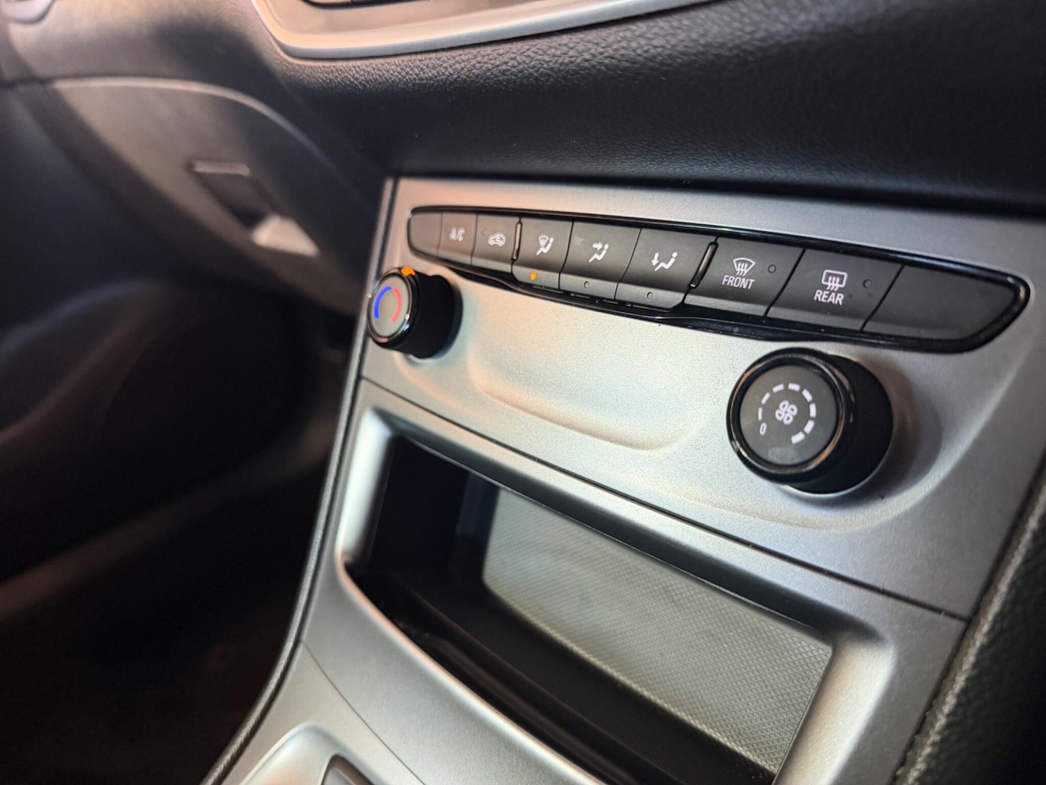 Used Vauxhall Astra 2018 for sale - 78073157: Photo 19