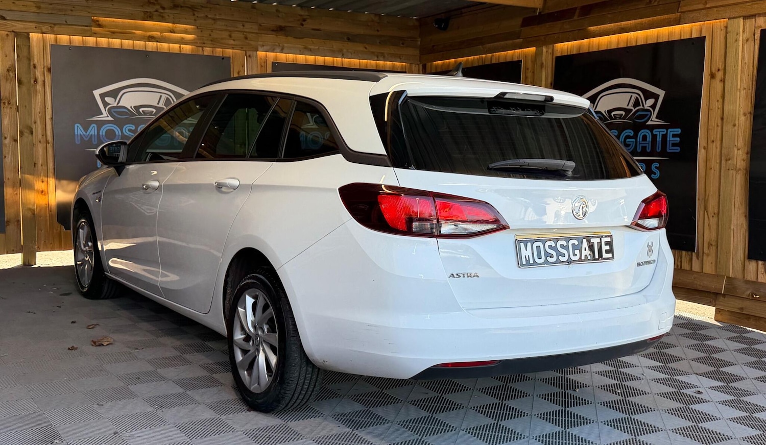 Used Vauxhall Astra 2018 for sale - 78073157: Photo 4