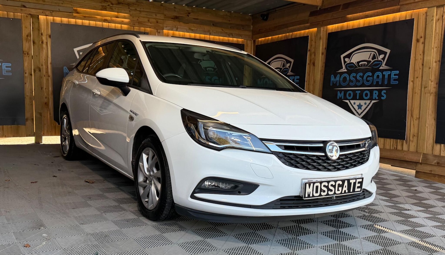 Used Vauxhall Astra 2018 for sale - 78073157: Photo 5