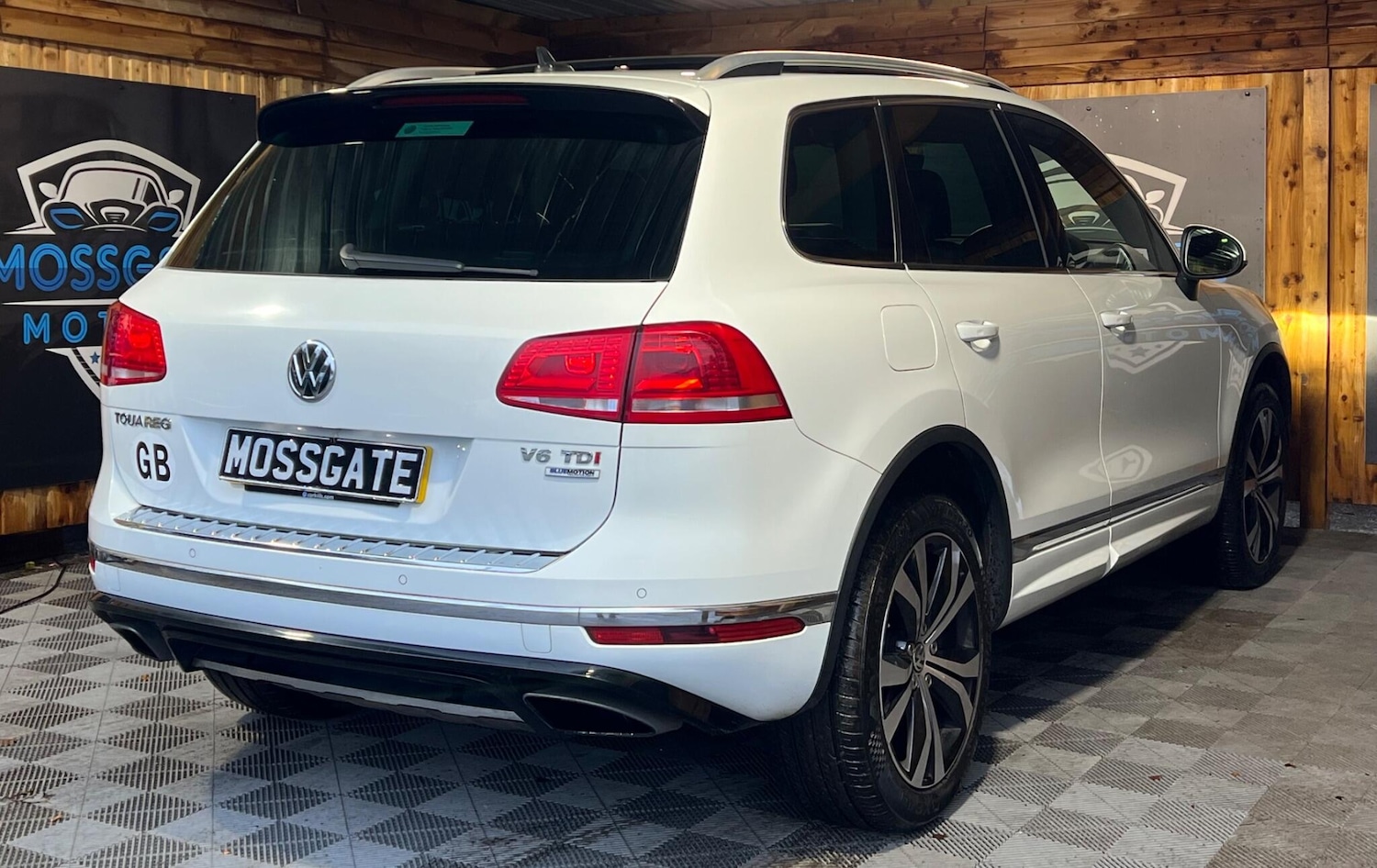 Used Volkswagen Touareg 2017 for sale - 76832716: Photo 11