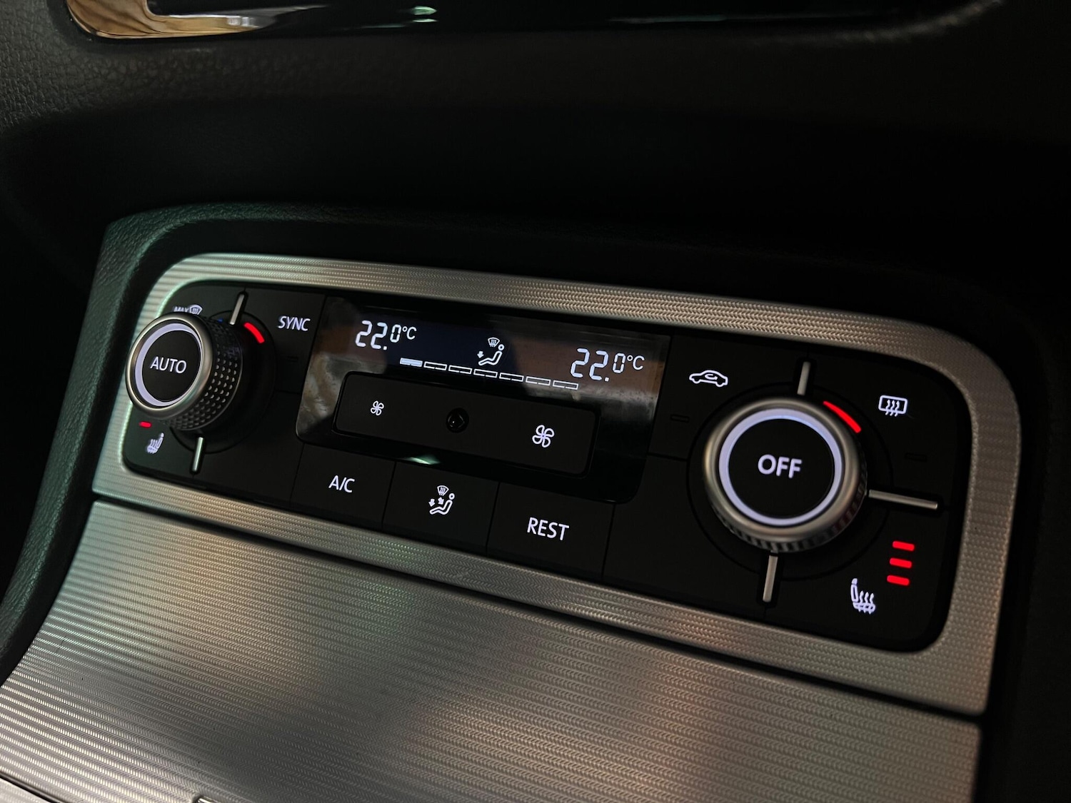 Used Volkswagen Touareg 2017 for sale - 76832716: Photo 30