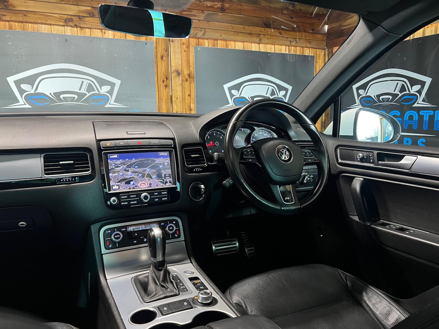 Used Volkswagen Touareg 2017 for sale - 76832716: Photo 42