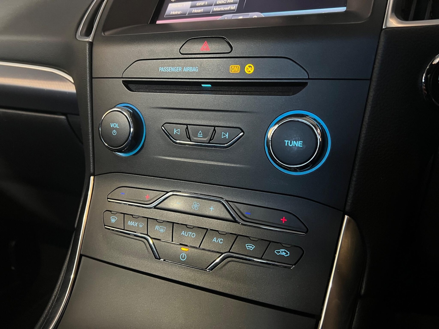 Used Ford Galaxy 2015 for sale - 77625468: Photo 27